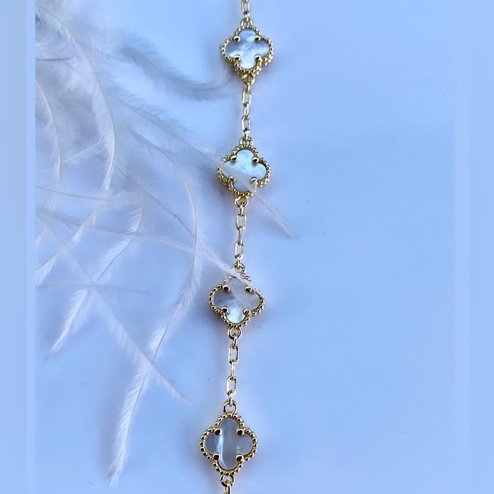 Clover bracelet